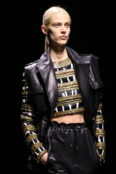 Look 34